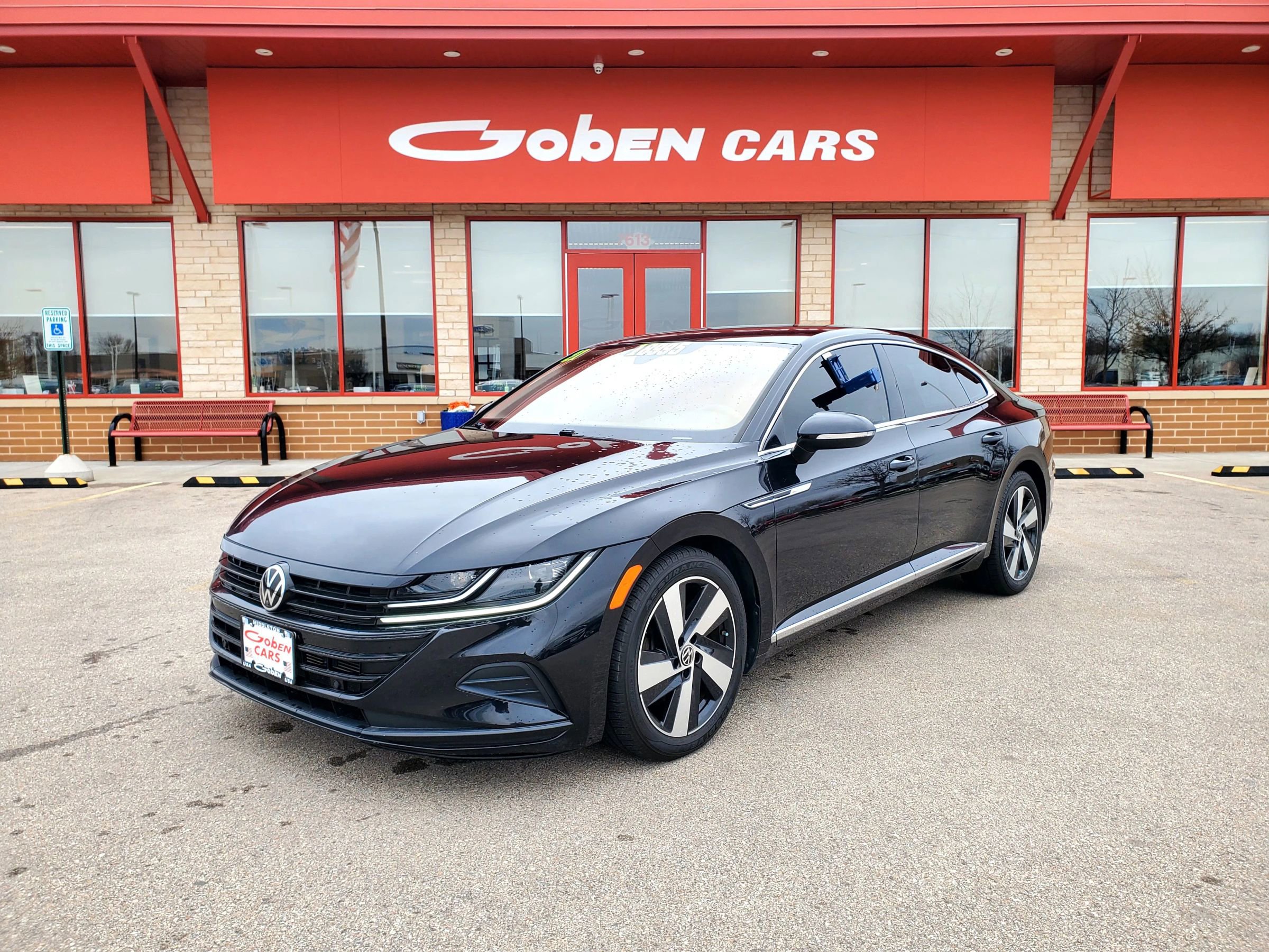 Used 2021 Volkswagen Arteon SE FWD image 1
