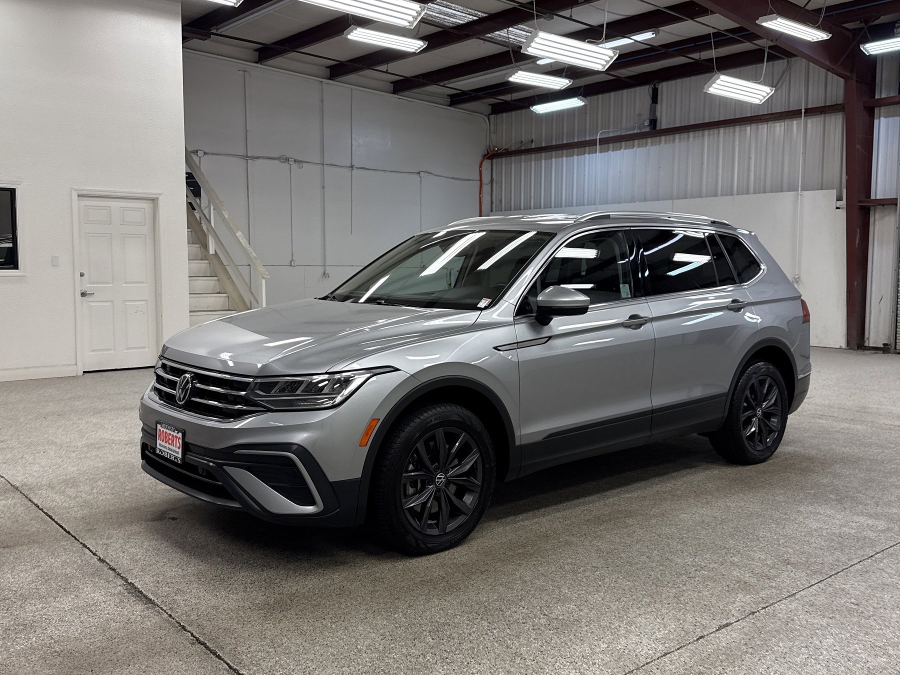 Used 2024 Volkswagen Tiguan SE
