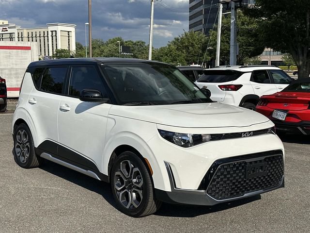 Used 2025 Kia Soul EX FWD image 1