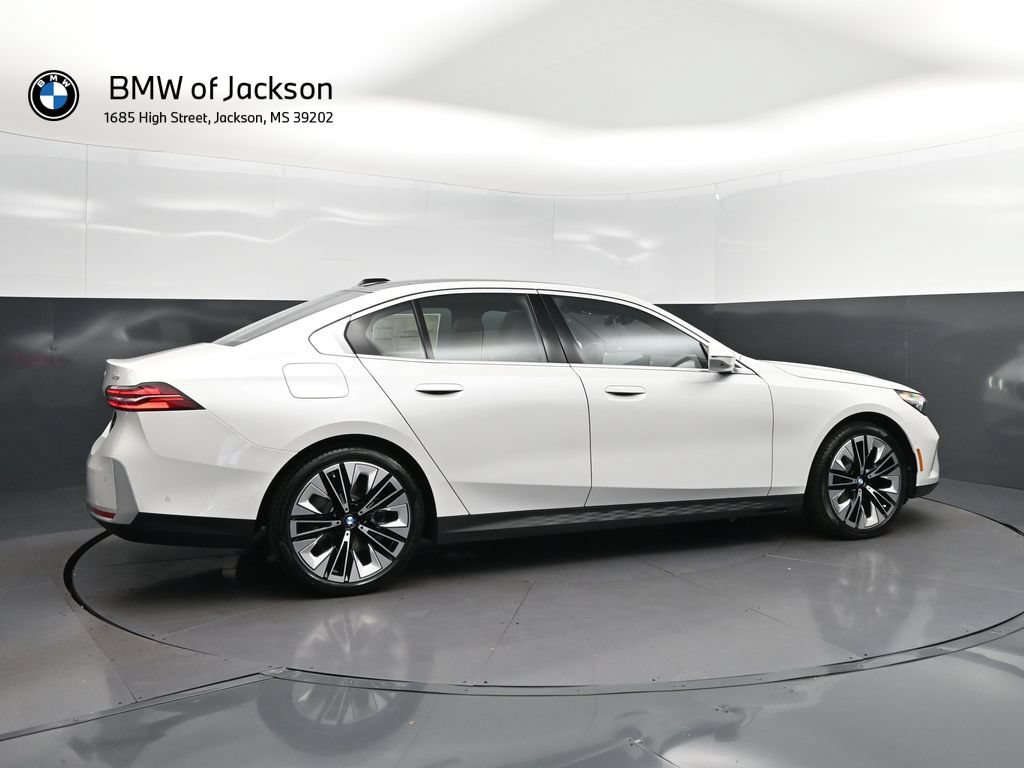New 2027 BMW 540i xDrive w/ Premium Package AWD/4WD image 8