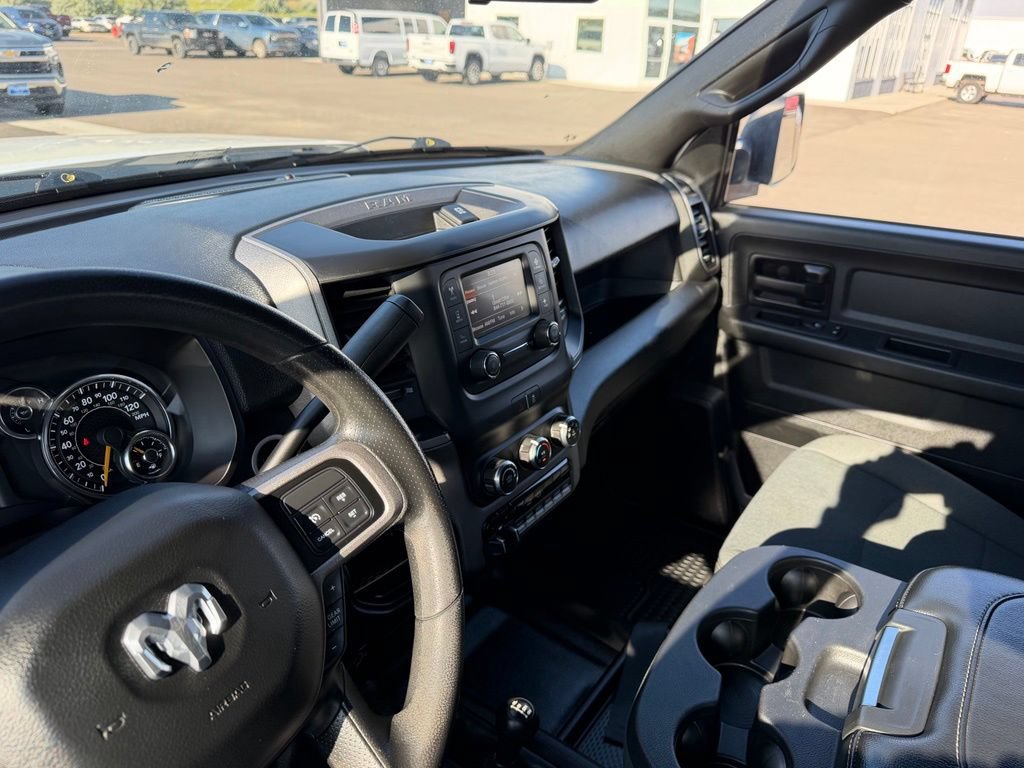 Used 2021 RAM 5500 Tradesman w/ Chrome Appearance Group AWD/4WD image 9