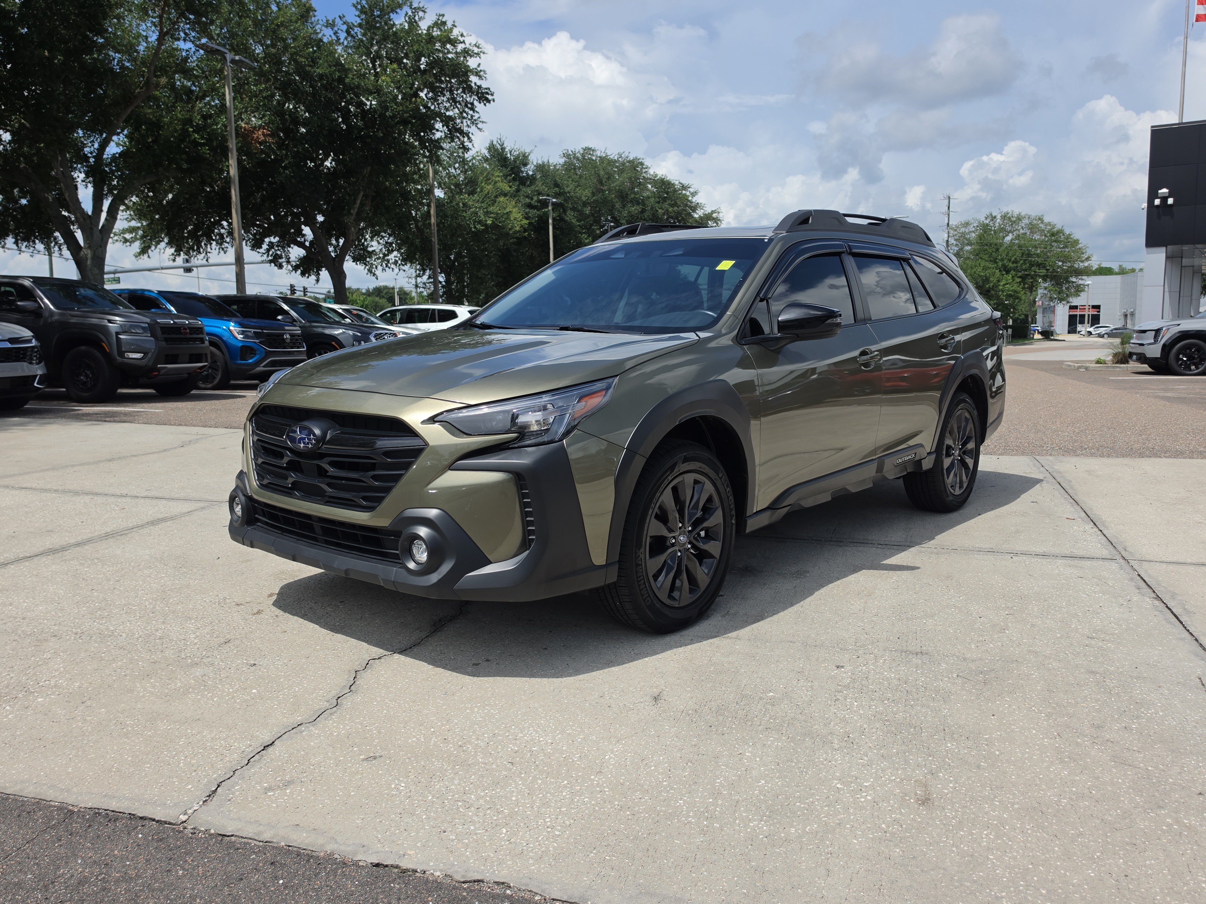 Used 2025 Subaru Outback Onyx Edition AWD/4WD image 4