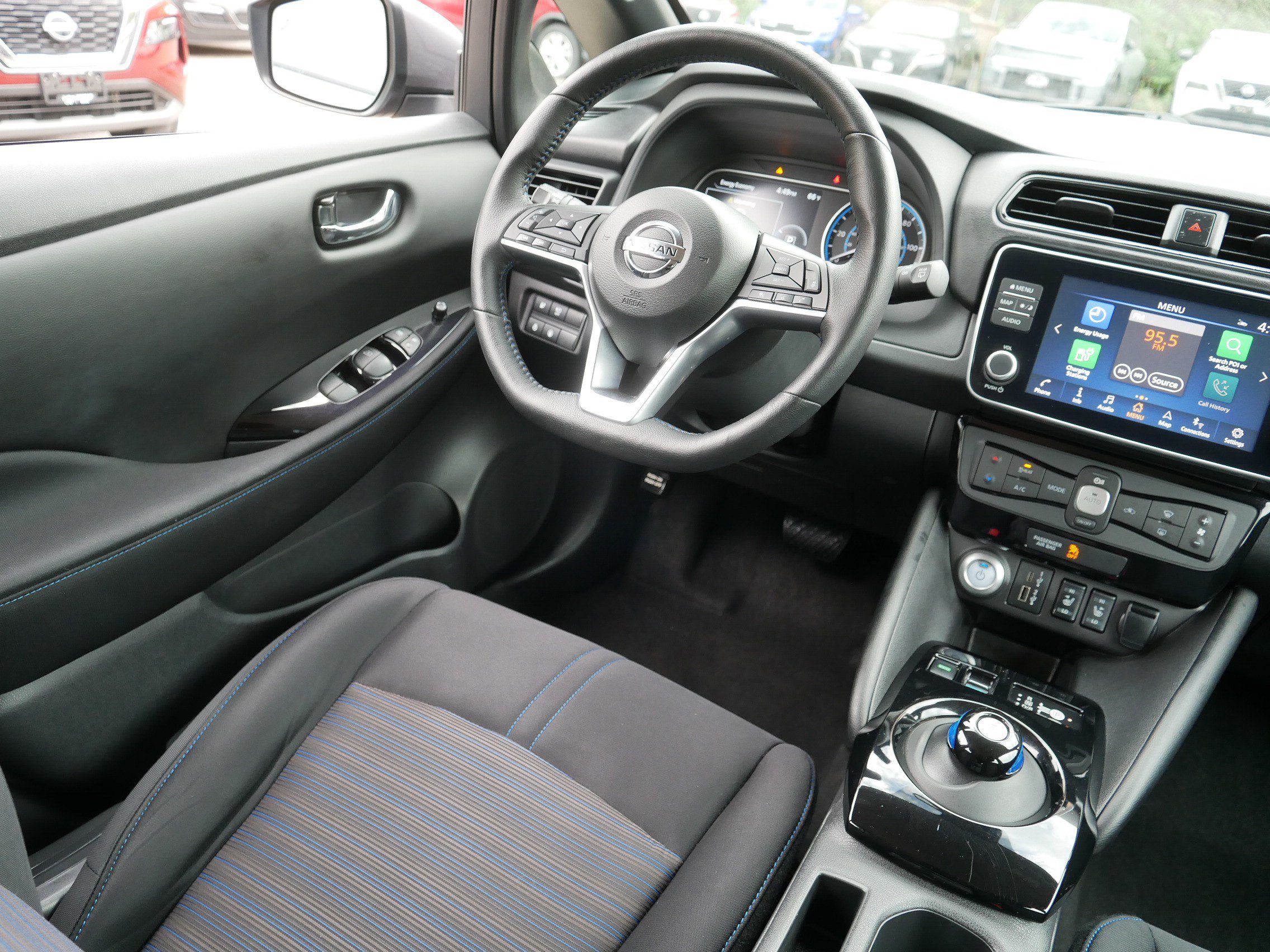Certified 2021 Nissan Leaf SV FWD image 9