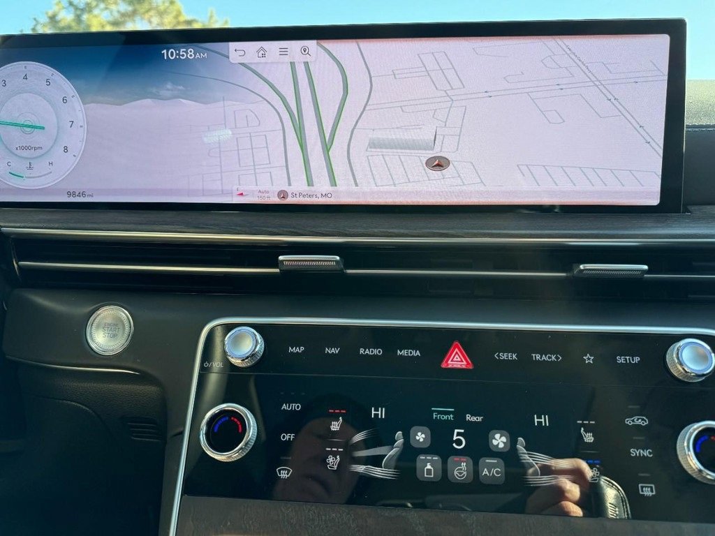 Certified 2025 Genesis GV80 2.5T Advanced image 22