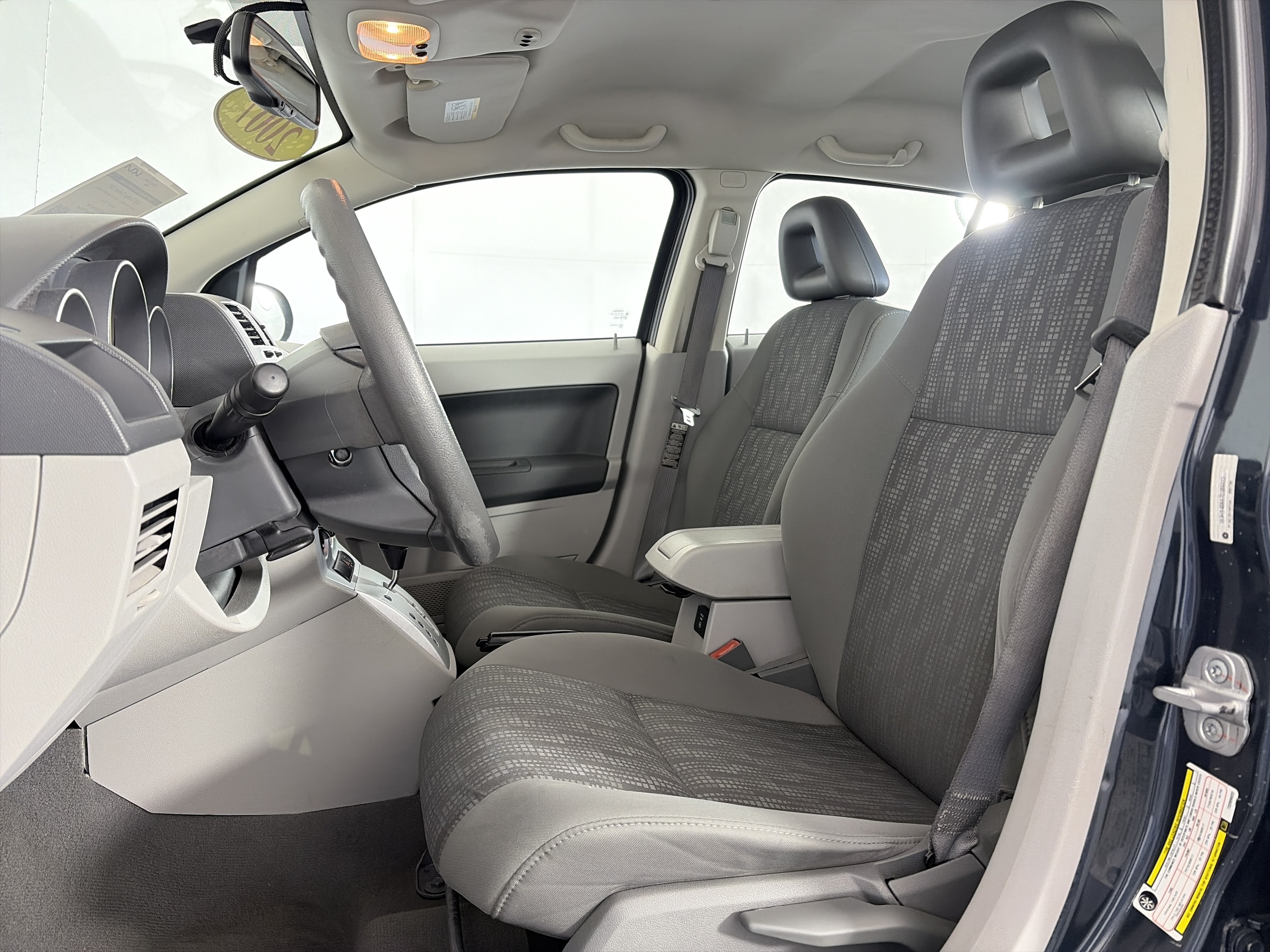 Used 2007 Dodge Caliber SXT w/ Driver Convenience Group FWD image 6