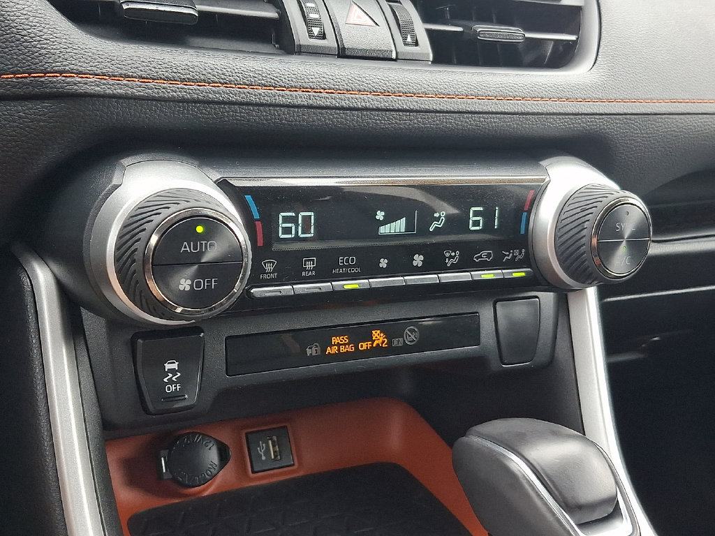 Used 2024 Toyota RAV4 Adventure AWD/4WD image 15