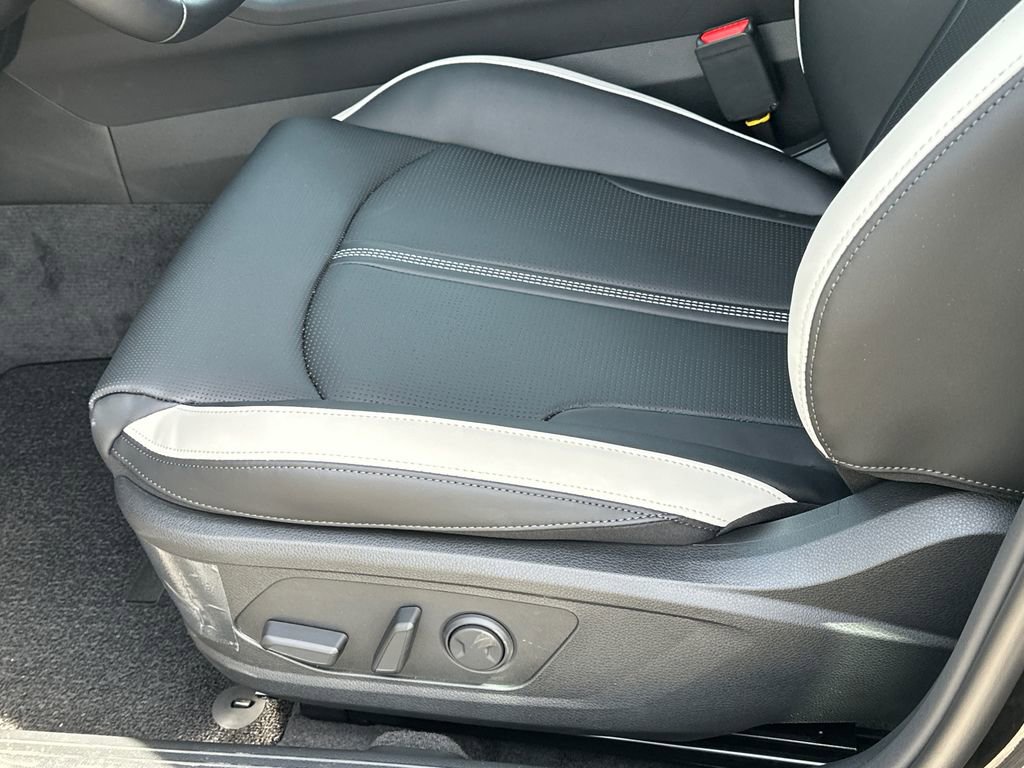 New 2026 Kia K5 GT-Line image 18