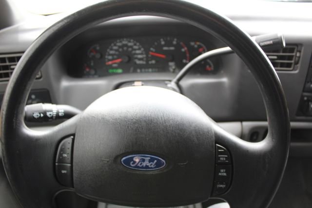 Used 2003 Ford F250 XLT image 18