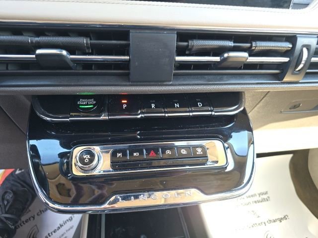 Used 2023 Lincoln Corsair Reserve image 18