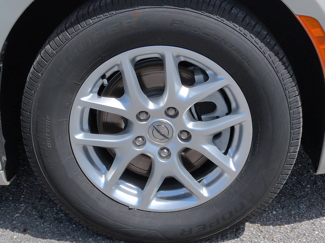 Used 2021 Chrysler Pacifica Touring-L w/ Premium & Safety Sphere Group FWD image 11