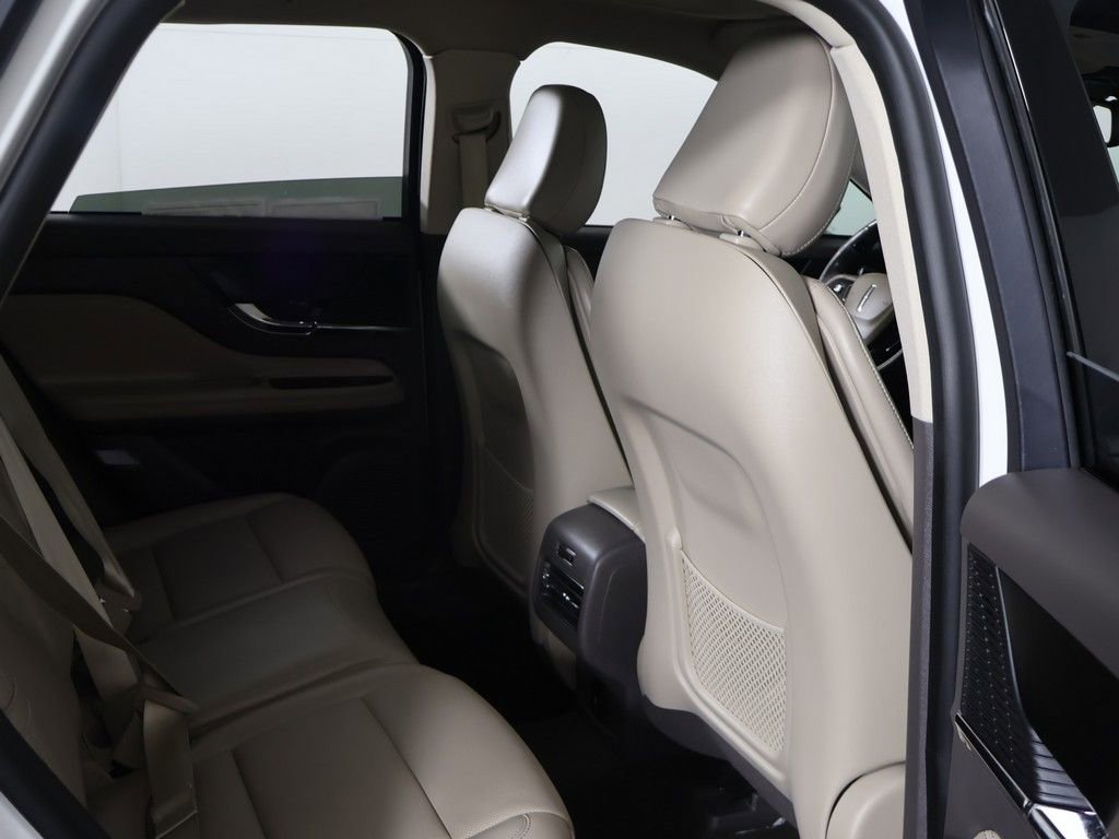Used 2022 Lincoln Corsair FWD w/ Premium Package image 31