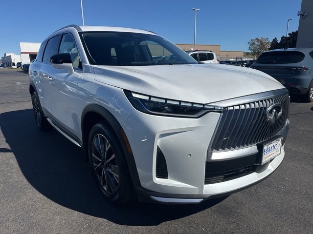 New 2026 INFINITI QX60 Luxe image 2