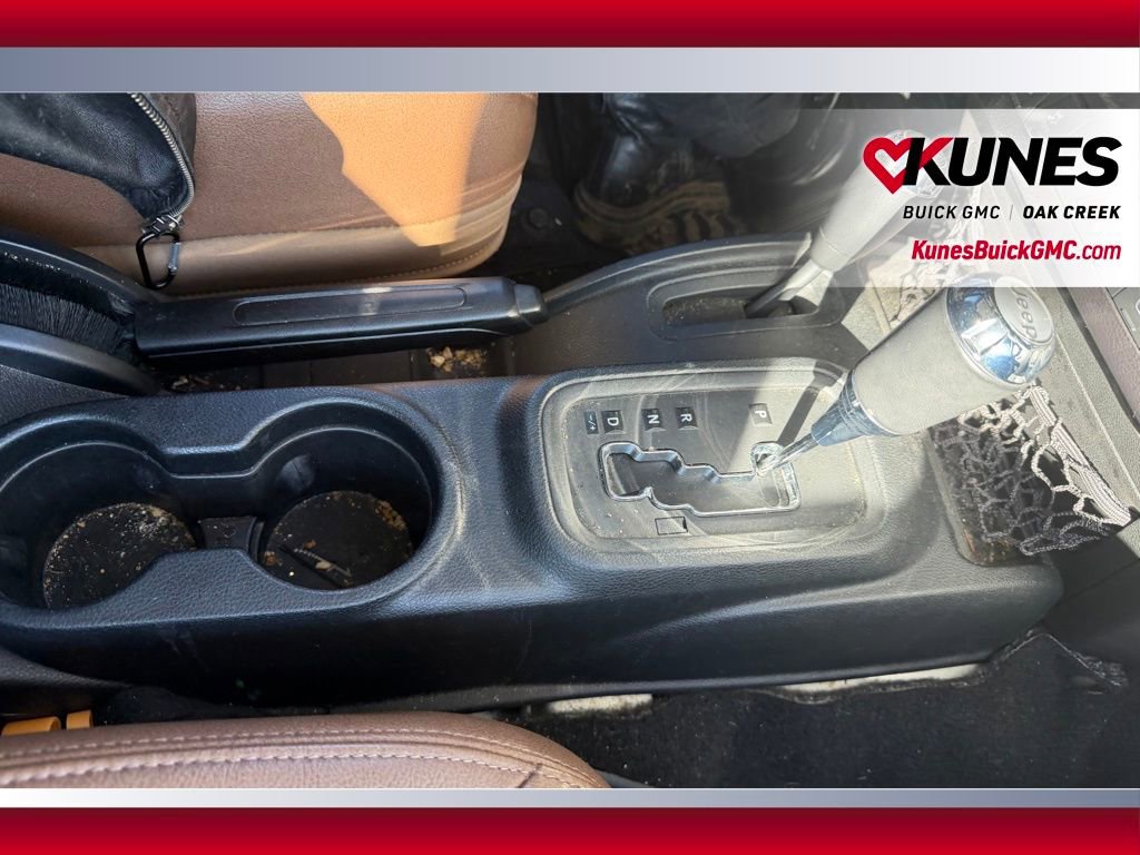 Used 2016 Jeep Wrangler Unlimited Sahara image 17