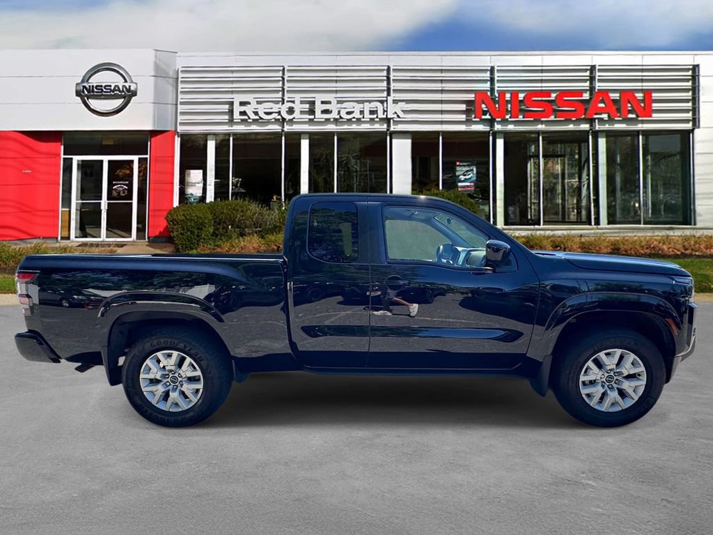 Used 2023 Nissan Frontier SV w/ SV Convenience Package AWD/4WD image 4