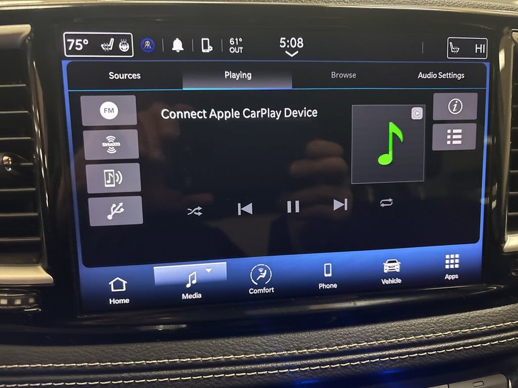 Used 2023 Chrysler Pacifica Touring-L image 12