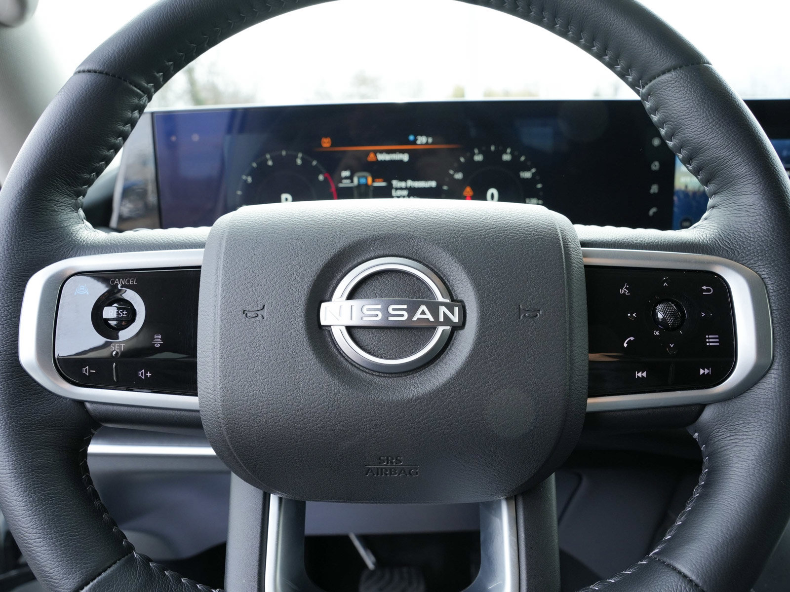 Used 2025 Nissan Armada SV image 26