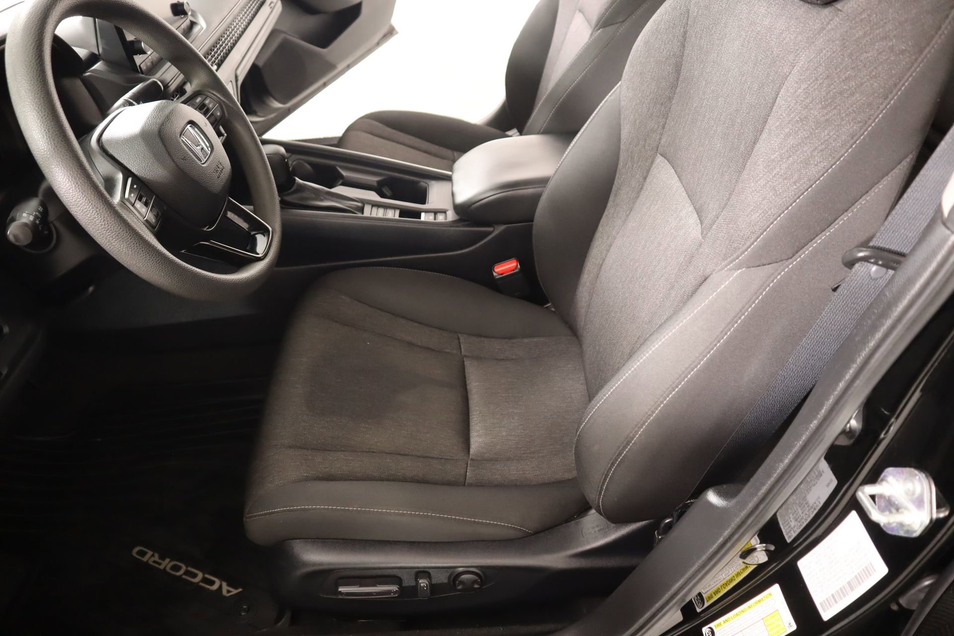 Used 2023 Honda Accord EX image 11