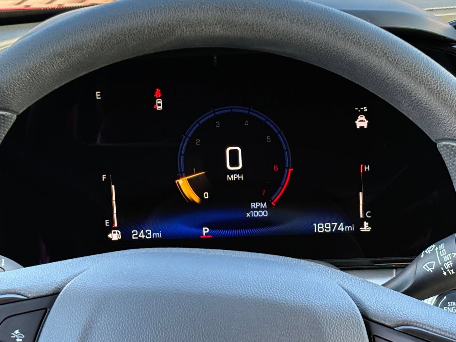 Used 2025 Chevrolet Trax LT FWD image 39