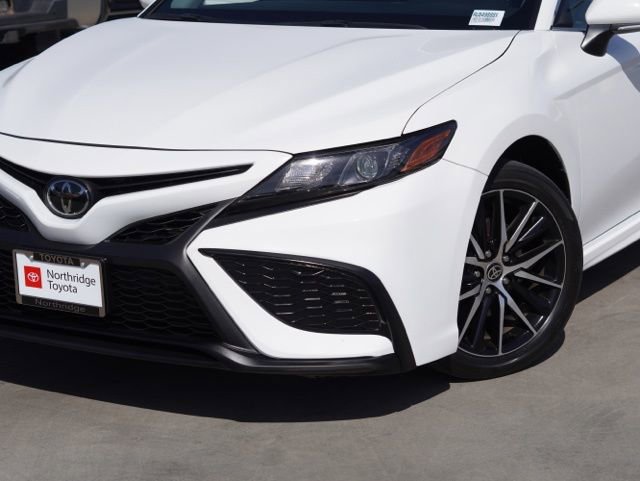 Used 2024 Toyota Camry SE FWD image 5