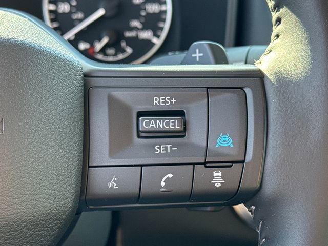 Certified 2025 Nissan Rogue SV image 29