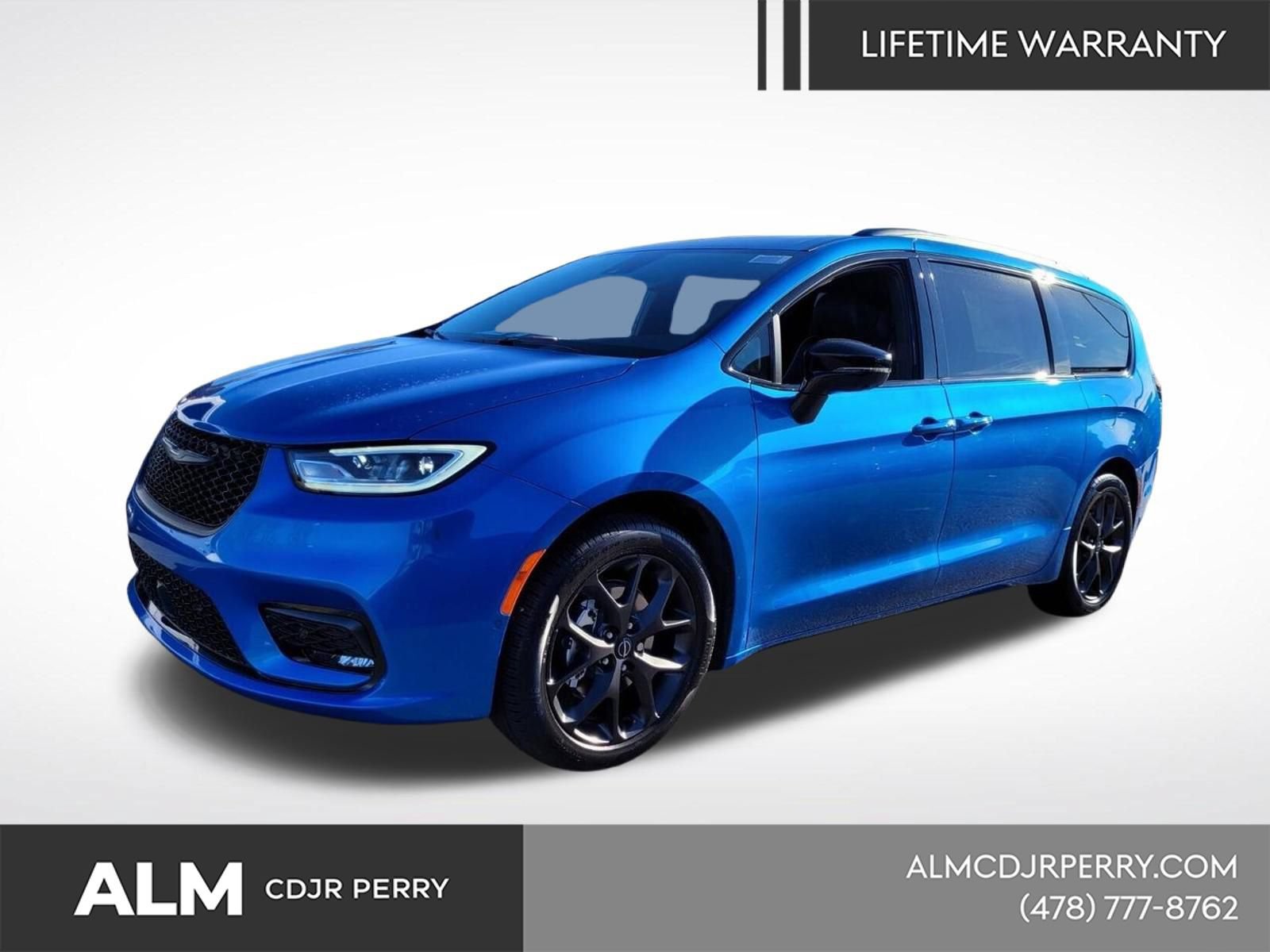 New 2026 Chrysler Pacifica Limited w/ S Appearance Package