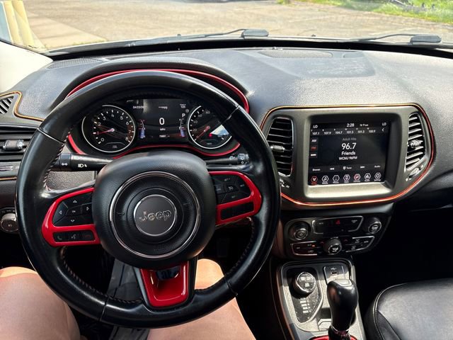 Used 2020 Jeep Compass Trailhawk AWD/4WD image 11