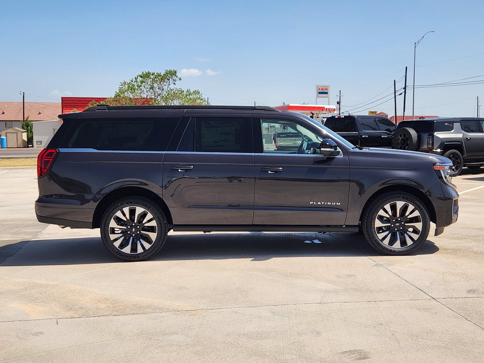 New 2027 Ford Expedition Max Platinum w/ Driver's Package RWD image 7