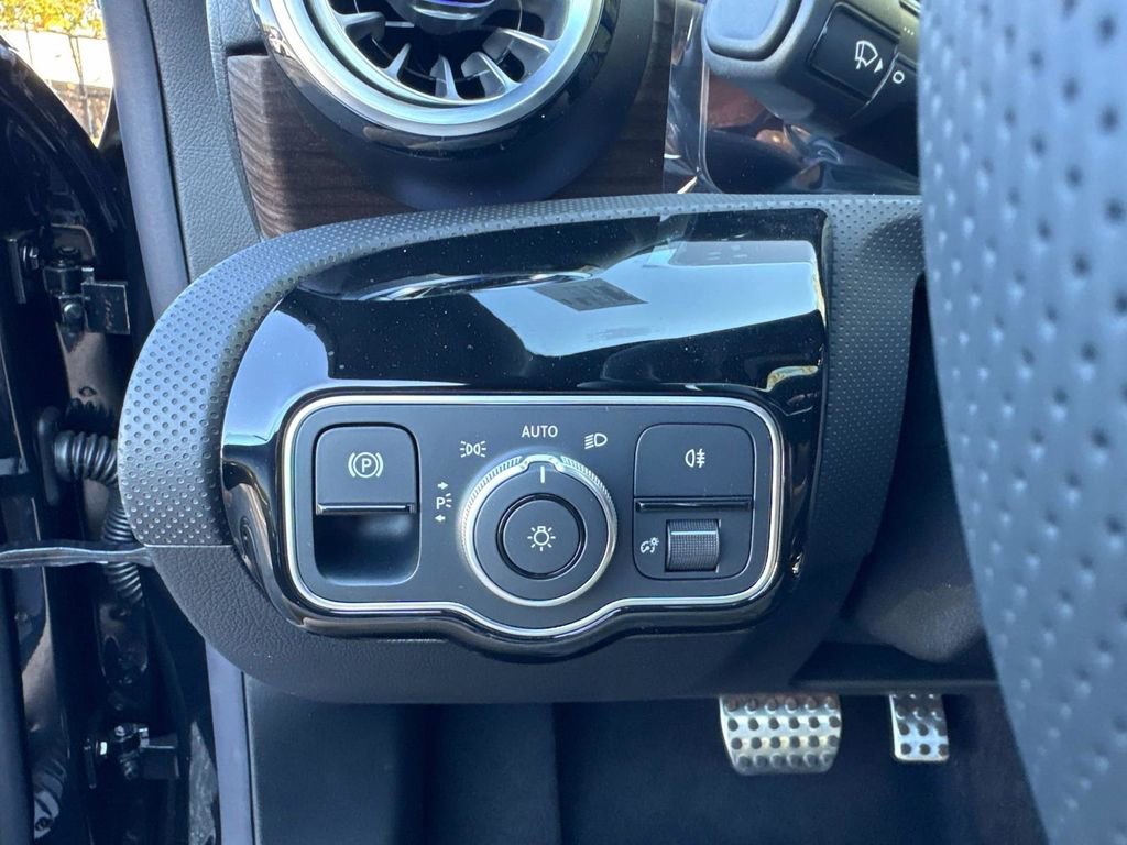 Used 2026 Mercedes-Benz CLA 250 CLA 250 image 28