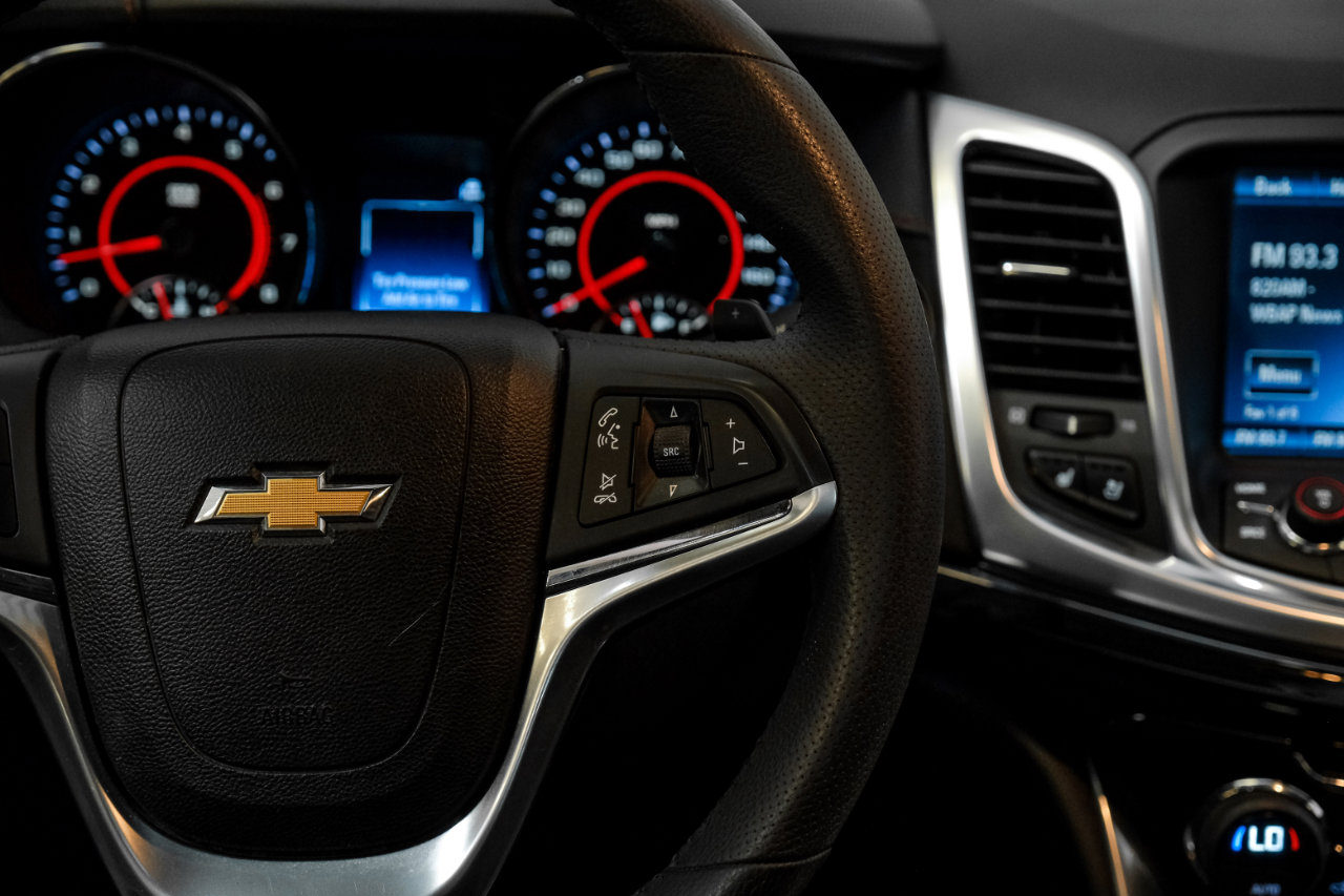 Used 2015 Chevrolet SS image 21