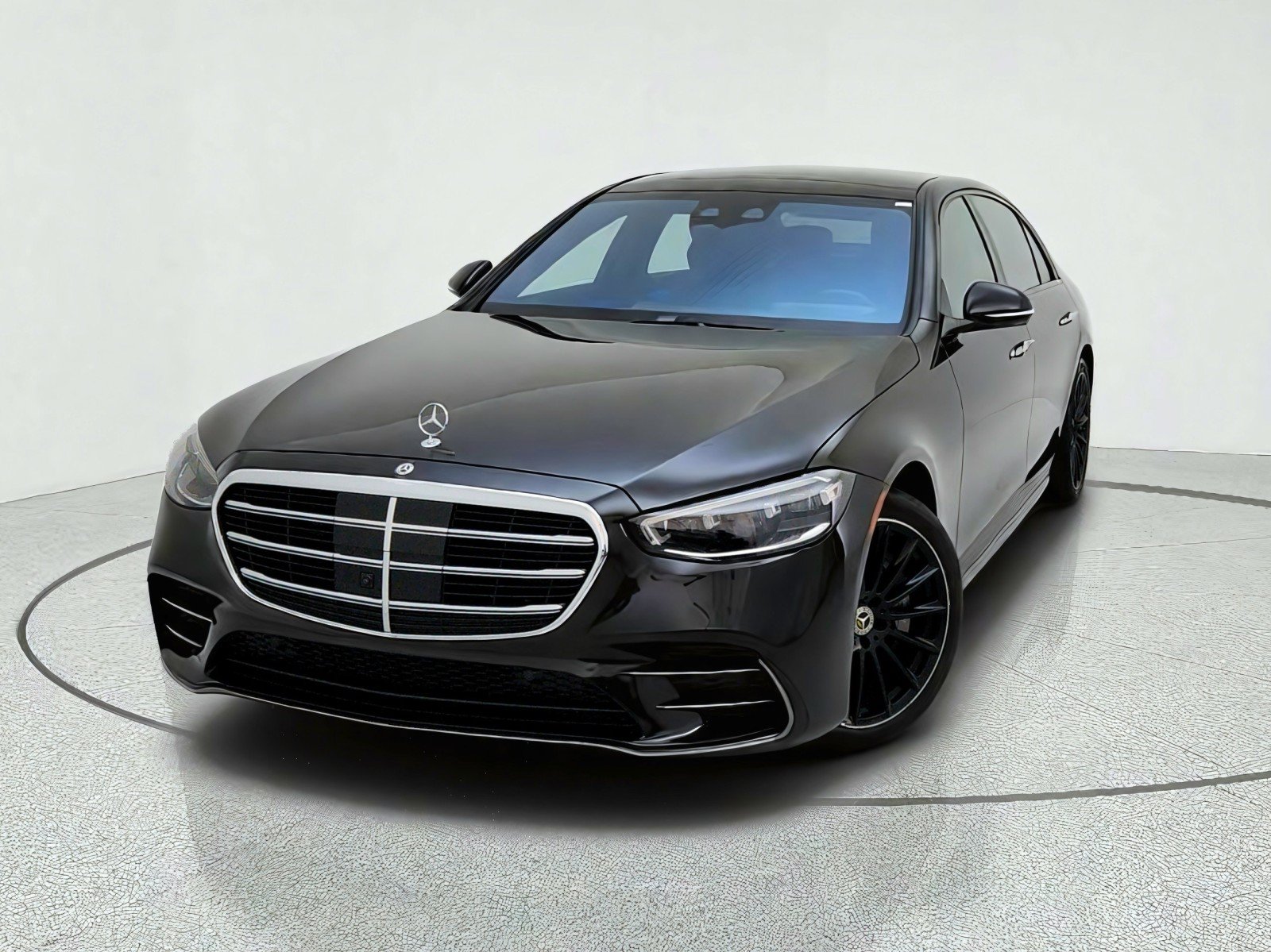 Certified 2025 Mercedes-Benz S 580 4MATIC Sedan image 2