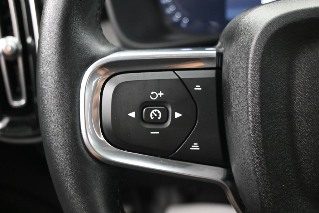 Used 2026 Volvo XC40 B5 Plus AWD/4WD image 28