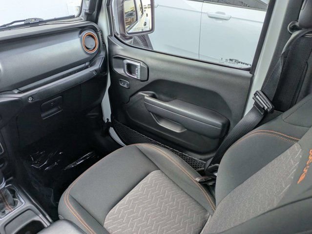 Used 2023 Jeep Gladiator Mojave w/ Trailer Tow Package AWD/4WD image 17