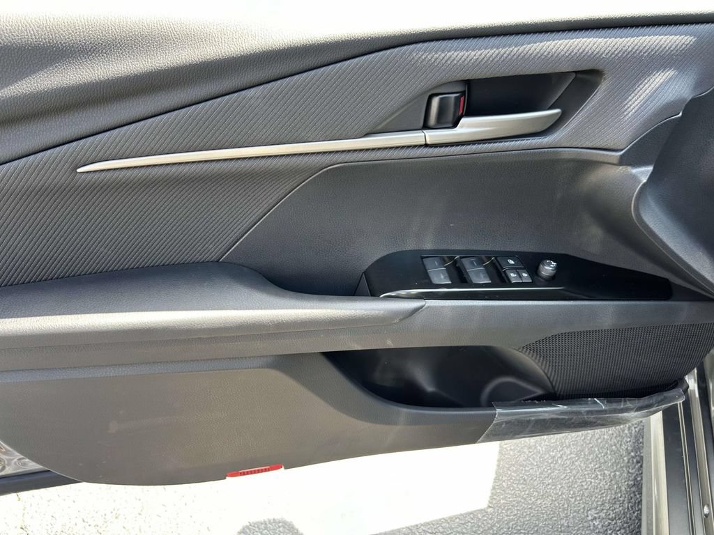 Used 2026 Toyota Camry SE FWD image 15