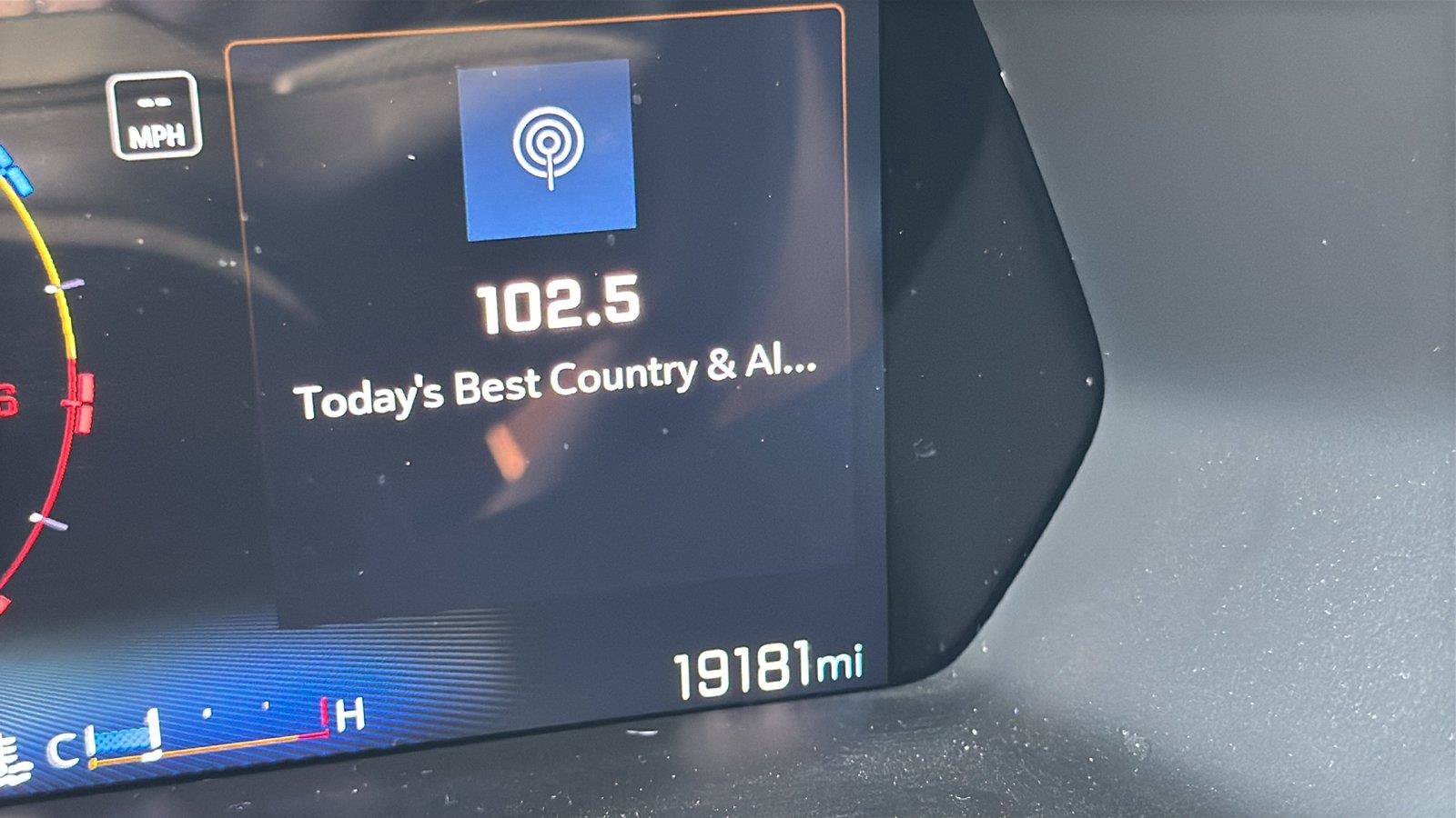 Used 2025 Chevrolet Colorado Trail Boss AWD/4WD image 8