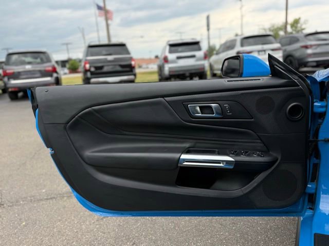 Used 2025 Ford Mustang Premium RWD image 10