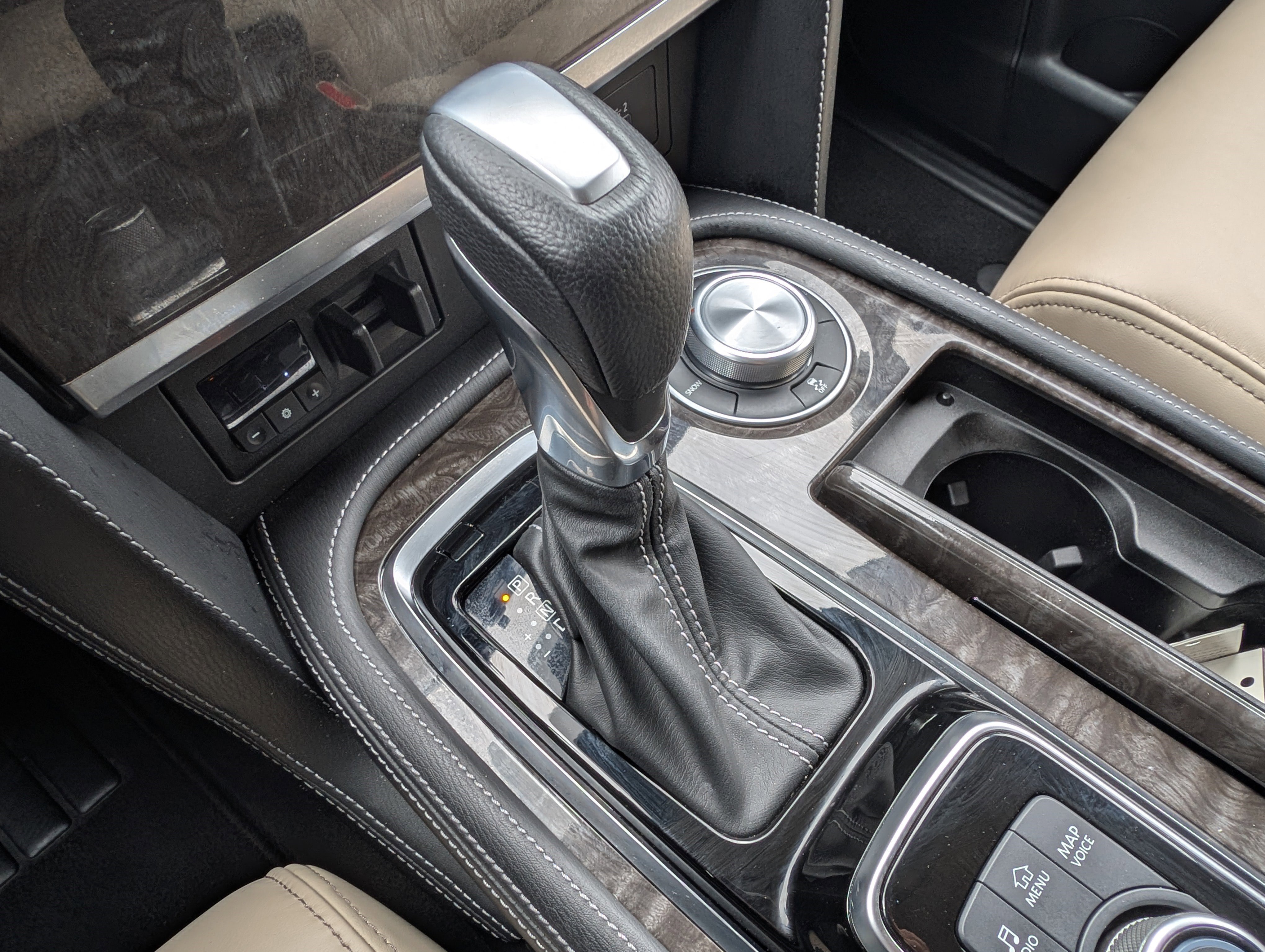 Used 2023 Nissan Armada Platinum w/ Captain's Chairs Package image 33