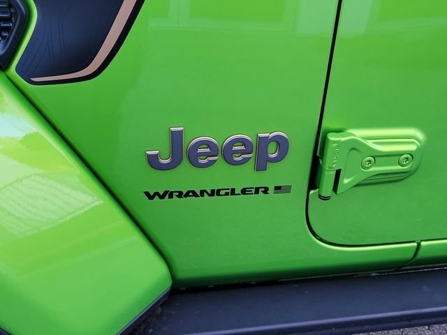 Used 2025 Jeep Wrangler Unlimited Rubicon 392 AWD/4WD image 13