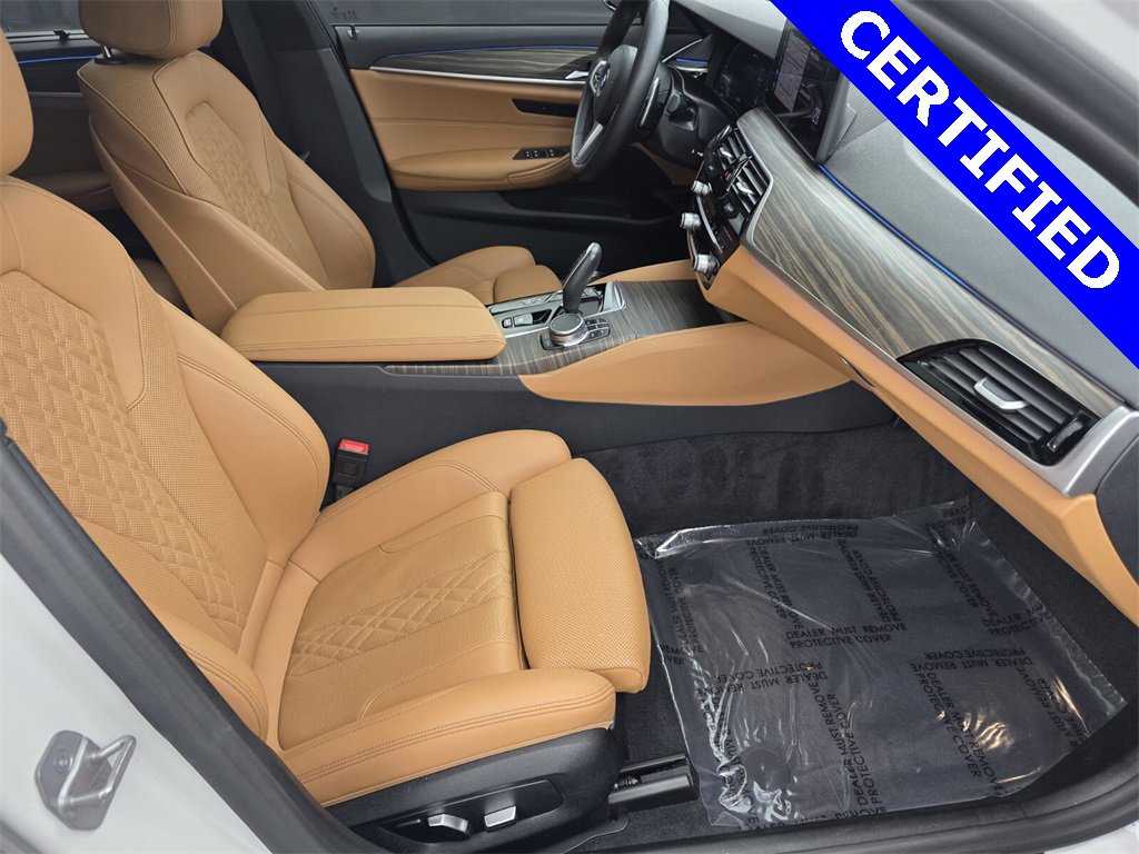Certified 2023 BMW 530e w/ M Sport Package image 31