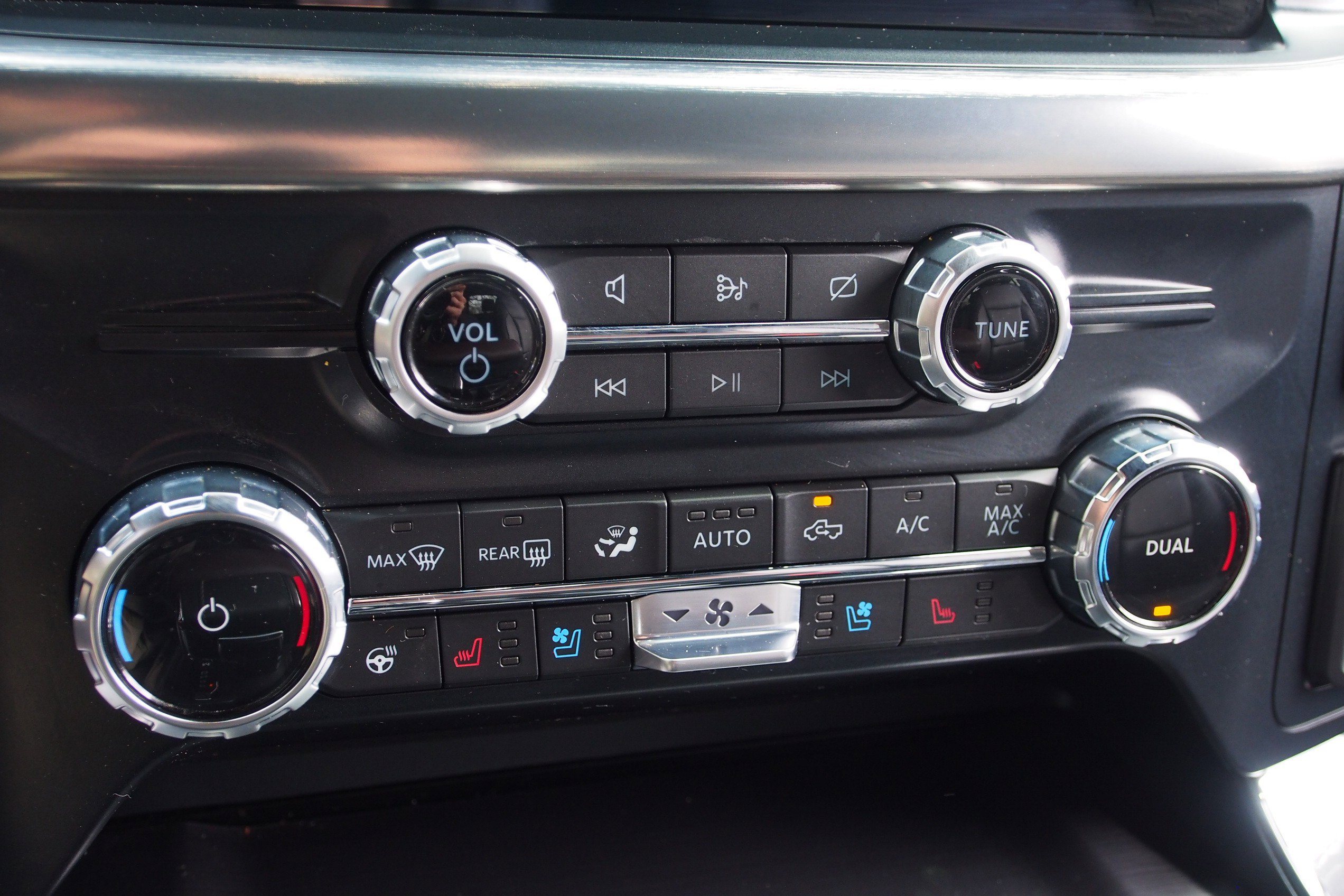 Used 2022 Ford F150 Lariat w/ Equipment Group 502A High AWD/4WD image 25