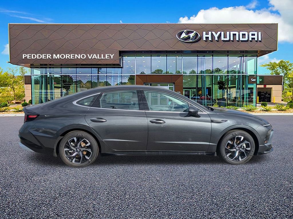 New 2025 Hyundai Sonata SEL image 2
