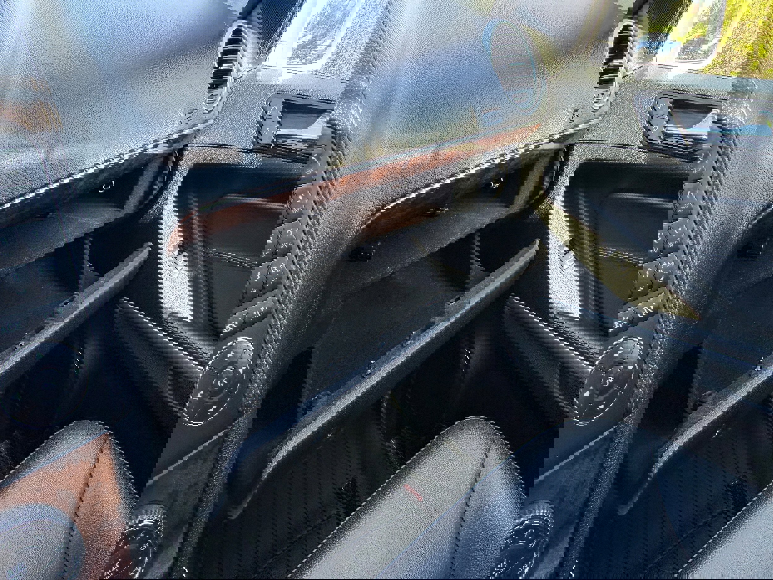 Used 2011 Mercedes-Benz GL 450 4matic image 23