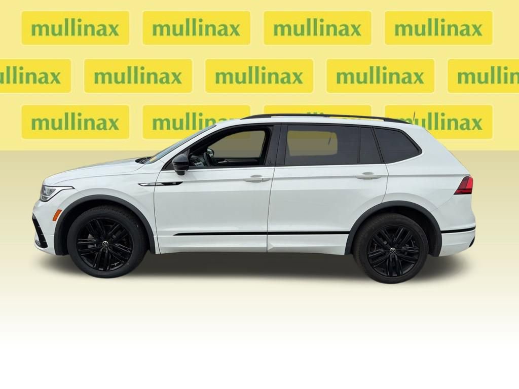 Used 2022 Volkswagen Tiguan SE R-Line image 5