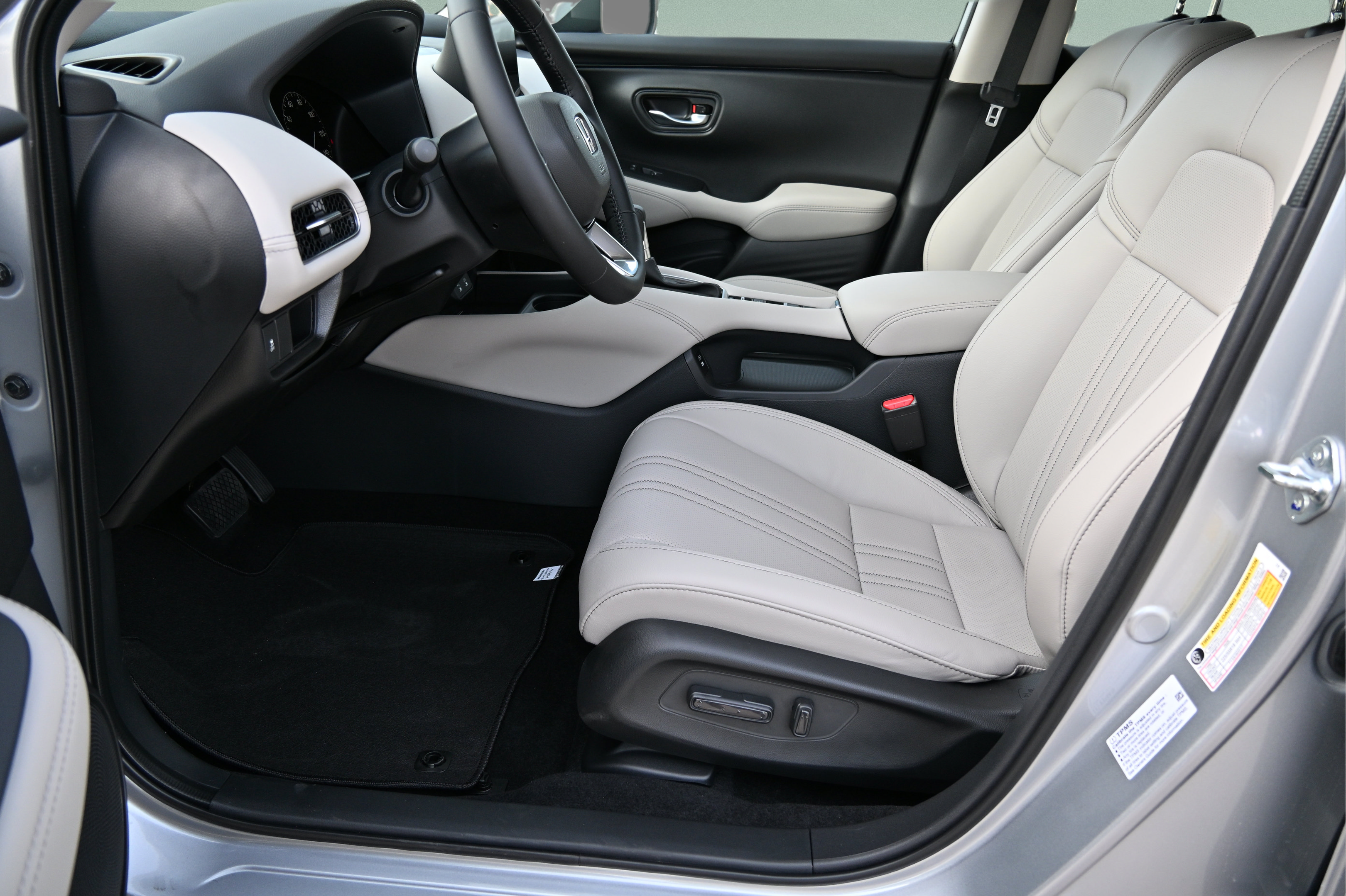 New 2027 Honda HR-V EX-L image 16