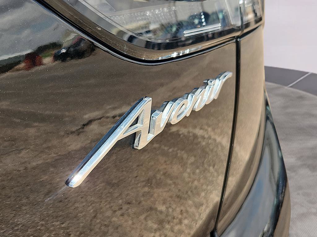 Used 2023 Buick Envision Avenir FWD image 25