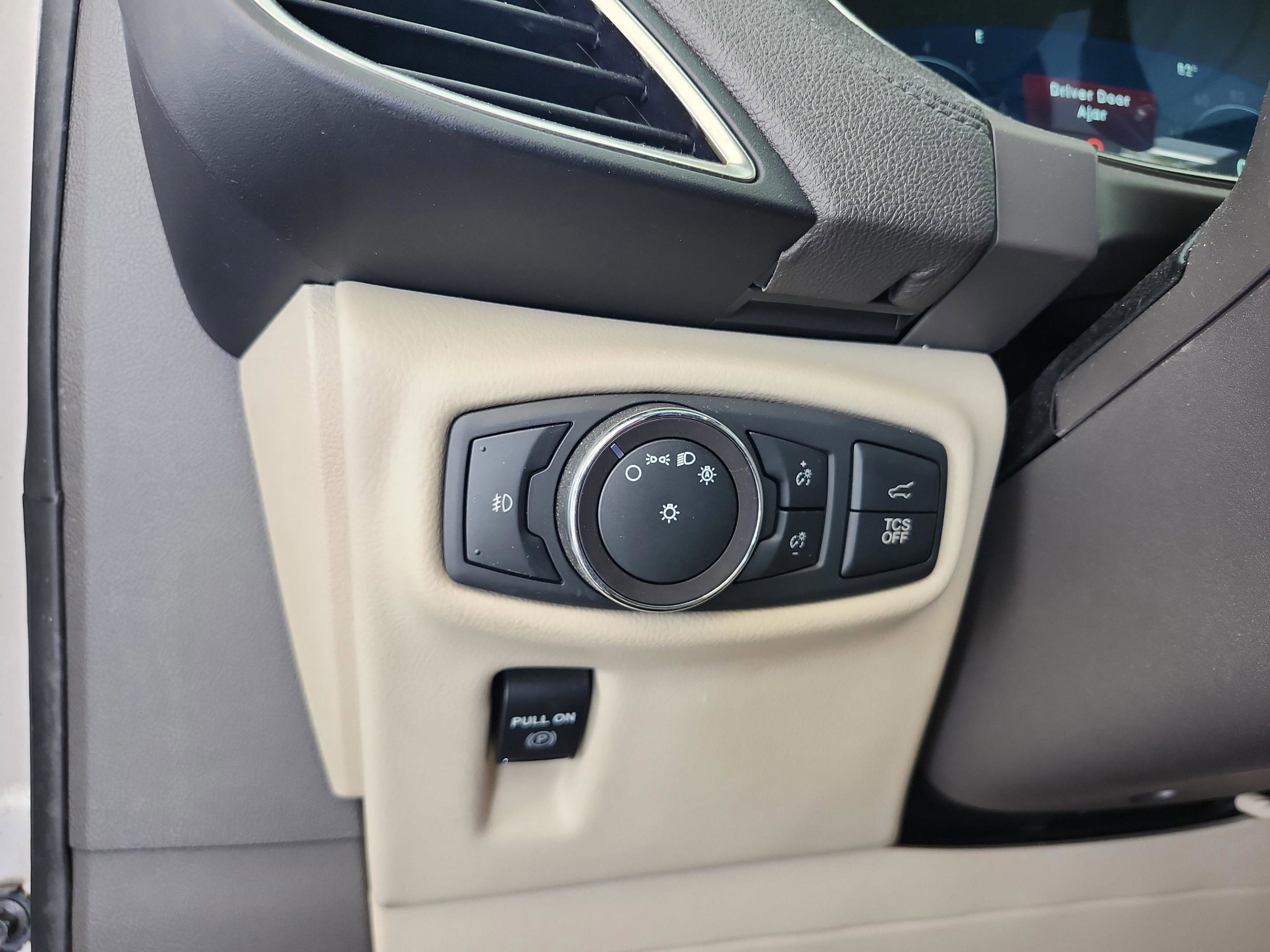 Used 2019 Lincoln Nautilus Reserve image 14