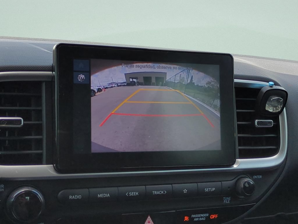 Certified 2024 Hyundai Venue SEL FWD image 17