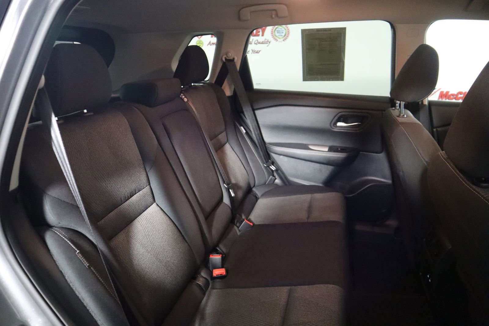 Used 2025 Nissan Rogue SV image 30