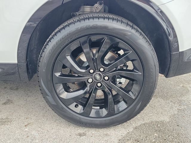 Used 2025 Land Rover Discovery Sport Dynamic SE image 9