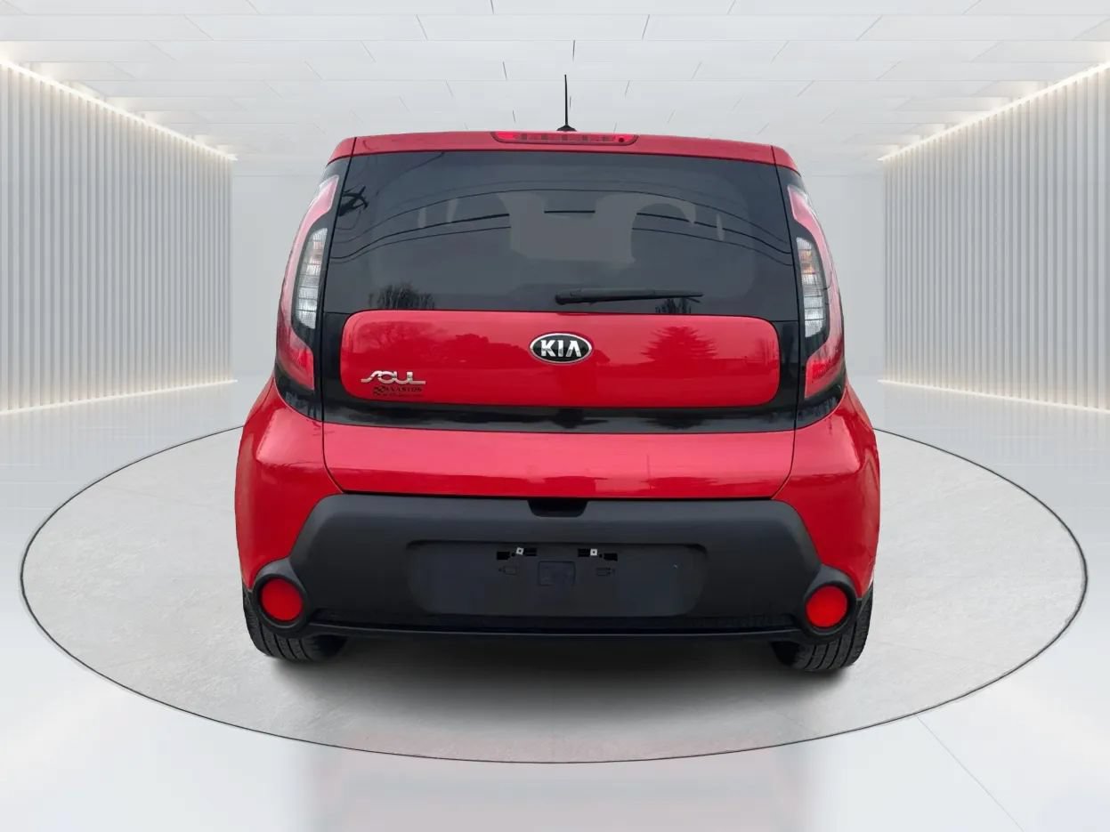 Used 2015 Kia Soul + FWD image 5