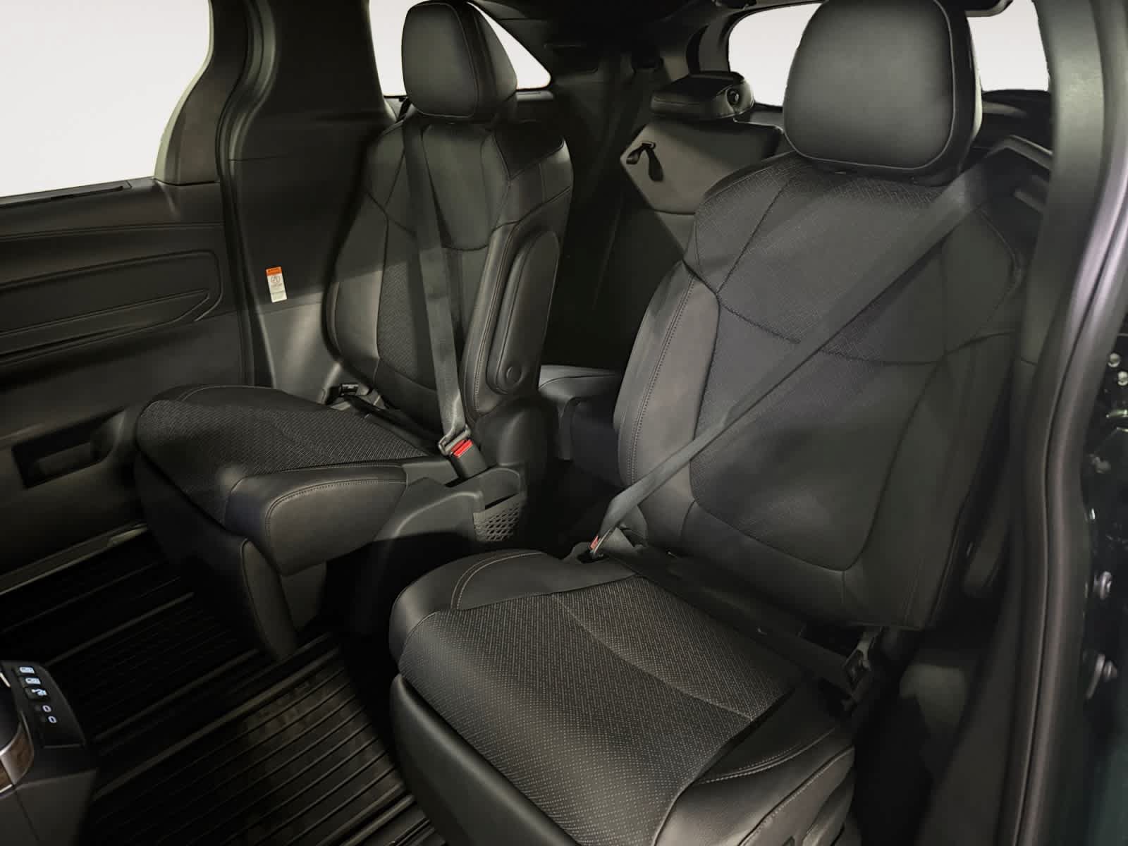 New 2026 Toyota Sienna Platinum AWD/4WD image 17